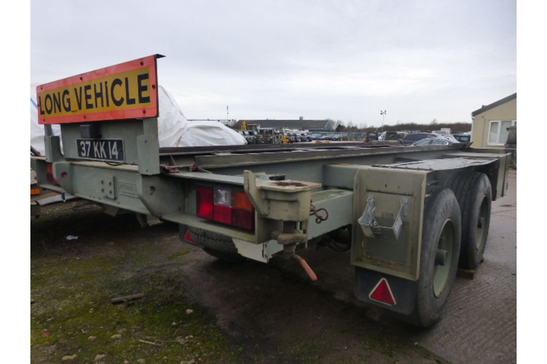 Boughton 2 axle adjustable drawbar Ro/Ro Drops/container trailer c/w twist locks.Ex-reserve. - Image 3 of 7