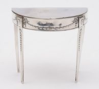 A George V silver novelty ring casket, maker Maple & Co, Sheffield,