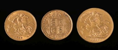 A George V sovereign dated '1913' and two half sovereigns, '1891' and '1910':.