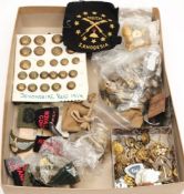 A collection of various military buttons:, including Devonshire Regiment and others.