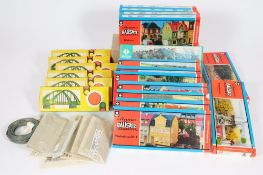 Berliner Bahnen, Vero and others TT Gauge, a collection of assorted trackside buildings:,