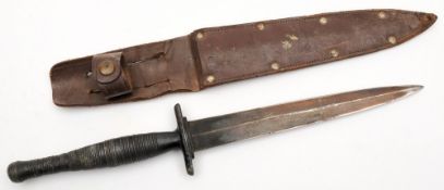 A Fairbairn-Skyes style fighting knife:,