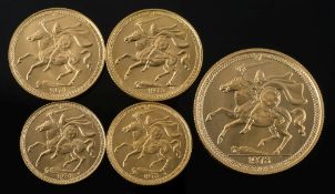 A group of Isle of Man gold coinage including a two pound, two sovereigns and two half-sovereigns:.