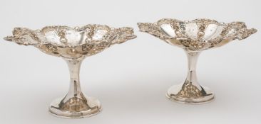 A pair of Edward VII silver comports, maker Williams (Birmingham) Ltd, Birmingham,