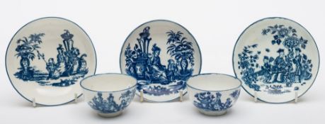 A Worcester First Period tea bowl and saucer and a matching Caughley example: both printed in blue
