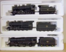 Bachmann, a 4-6-0 locomotive No 73158 with six wheel tender: in BR black livery,