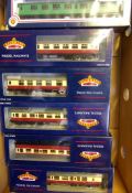 Bachmann, eighteen assorted passenger coaches: various liveries, all boxed.