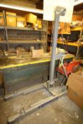 Vermette 520A Manually Operated Material Lift