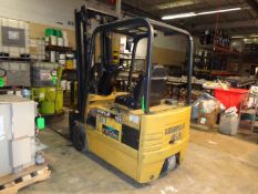 Caterpillar Electric Forklift Truck (unit 53) side shift - Operational -- (LOCATED IN IOWA, FOB