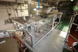 Aprox. 12 ft. L x 24