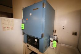Blue M Stabil-Therm Vacuum Oven, Model P0M-17VC-2, S/N P3-308 with Vacuum Pump