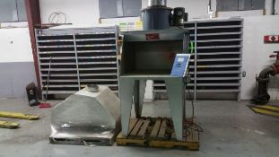 Moderne Glass Co. / Paaseke Spray Booth, Type EBF-3, Aprox. Aprox. 3 ft. x 3 ft. Filter Booth