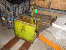 356 Electric Pallet Jack, 4000lb capacity - No Tag - NO Battery -- (LOCATED IN IOWA, FOB INCLUDED