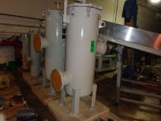 Unused Nowata Nowata liquid filter housing, Model Number NC200QC15W10NS-9709, Serial # 08W0634, 5'