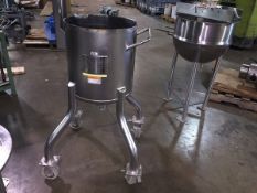 70 Liter (2004) Pfizer Stainless Steel Tank, Model F, Serial No. 320-407-5. 18