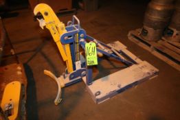 Bestil 1,000 lb. Capacity Barrel Forklift Attachment, Model FMDL1
