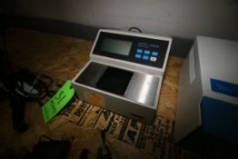 Leica Auto Abbe Refractometer, M/N 10500, S/N 10571-4