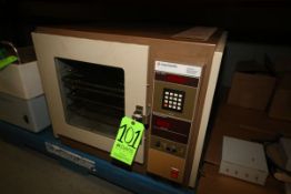 Fisher Scientific Isotemp Vacuum Oven, M/N 282A, (4) Shelves, Internal Dimensions: 18