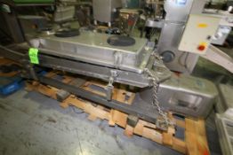 S/S Shaker Deck Mounted on Milt Steel Frame, S/N 11ASSSS RO8128678, Deck Dims.: 47