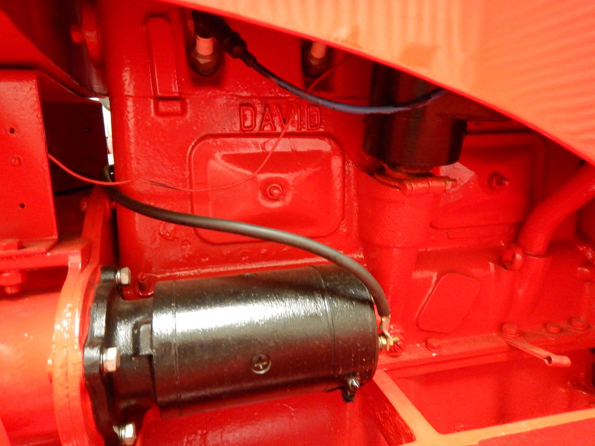 DAVID BROWN VIG/100 'Thresherman 4cylinder petrol/paraffin TRACTOR Serial No. H10071 These much - Image 9 of 10