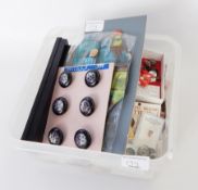 Assorted buttons, some on original cards including celluloid buttons, cloak buttons,