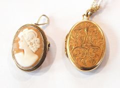 A 9ct gold locket, oval,