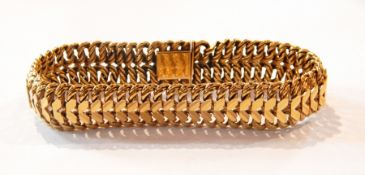French gold-coloured metal mesh bracelet with petal design, 22.7g approx.