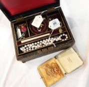 Quantity of costume jewellery including faux pearls, a dolphin brooch, a spider brooch,