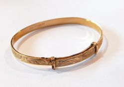 A string of graduated cultured pearls,