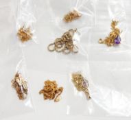 A 9ct gold cross pendant,