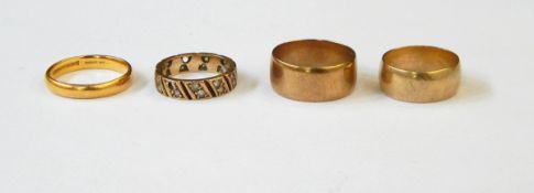 A 22ct gold wedding band,