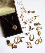 A 9ct gold Crucifix pendant with fine gold chain link necklace,