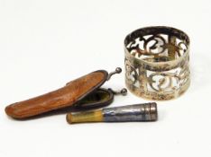 A set of six silver teaspoons in fitted case,