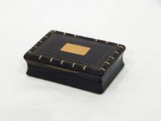 A Georgian gold-mounted tortoiseshell snuff box,