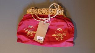 A 1930 century Chinese ladies handbag,