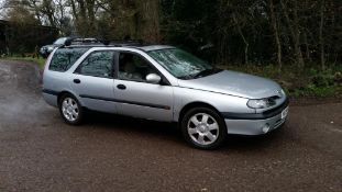 Renault laguna turbo diesel- MOT, Runs and drives, suspect head gasket failure.