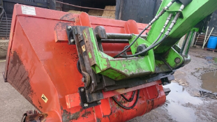 Bom Root Cutter (2009)
Serial number 081085AD
Good condition Sanderson Brackets Location: Wisbech
