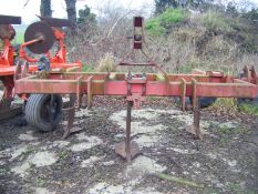 Acremaster Subsoiler
(comes with roller)
3 leg subsoiler, roller included.