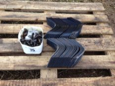 Quantity Dowdeswell bed tiller blades and bolts