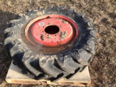 Single 380/85R28 wheel and tyre