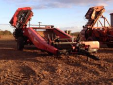 1999 Amac AXL2 trailed onion harvester with wheel drive kit