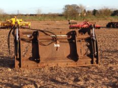 Strimech X-Form manure grab with JCB fittings
