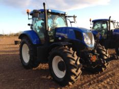 2011 New Holland T7.200 Auto Command 4wd tractor on 480/70R28 front and 580/70R38 rear wheels and