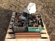 Quantity top lift carrot harvester rollers