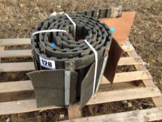 New Standen Pearson FM topper cross conveyor