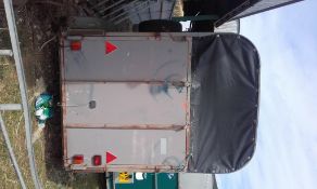 Bahill Horse Box. Lights work, good floor. Front and Rear ramps. Location: Holcot, Northants