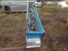 Narrow waste elevator