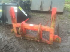 Bale spike to suit JCB compact