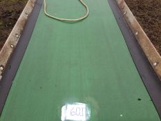 Flat conveyor on legs