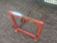 Tomlin pallet forks